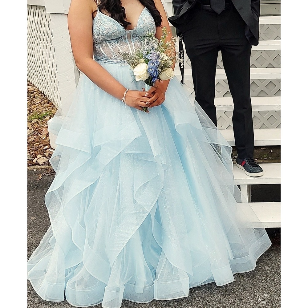 Light Blue Princess Prom Dress Size 6 Embroidered Formal Ball Gown Corset Back - Picture 6 of 9